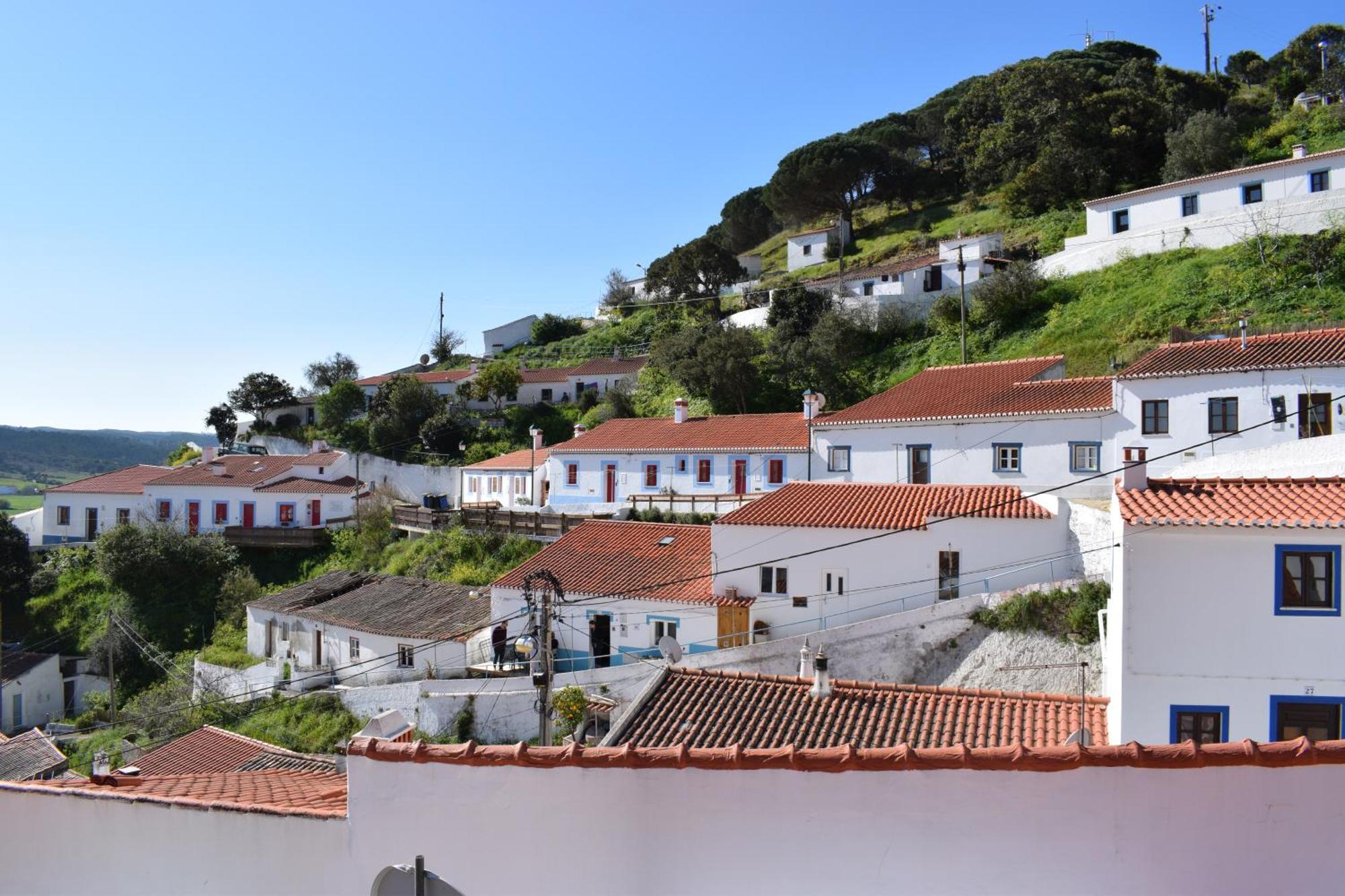 Hillside 2 Aljezur Old Town Guest House Exterior photo